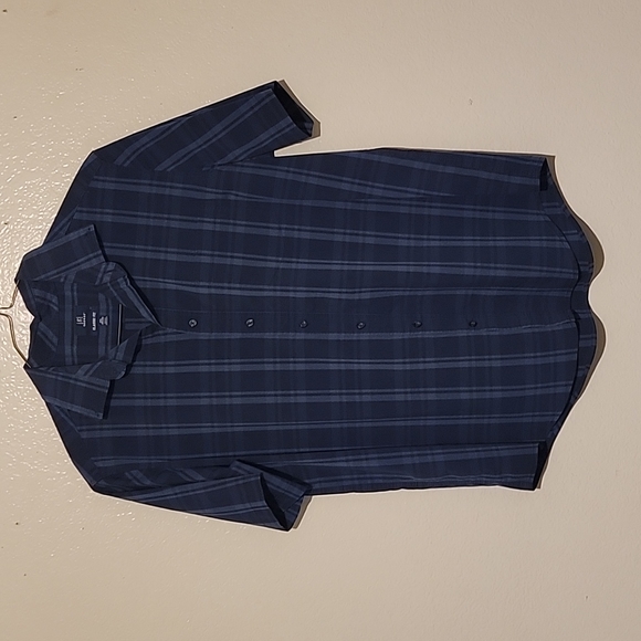 2 for $18!!! 2XL "George" Blue button up shirt & Dark blue "George" button up. - Picture 5 of 6